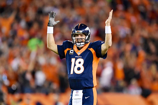 O quarterback Peyton Manning, do Denver Broncos, comemora um touchdown contra o San Francisco 49ers
