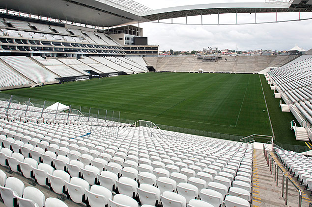 Cadeiras das novas arenas de Corinthians e Palmeiras, em So Paulo 