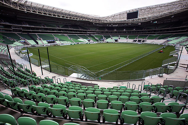 Cadeiras das novas arenas de Corinthians e Palmeiras, em So Paulo 