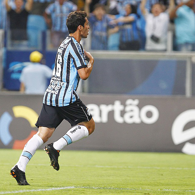 Riveros, autor do gol do Grmio contra o Cruzeiro