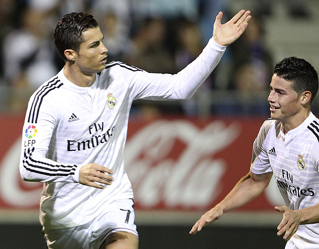 Cristiano Ronaldo comemora o seu gol marcado na vitria do Real Madrid sobre o Eibar