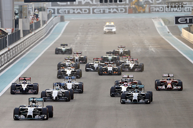 Hamilton assume a liderana na largada do GP de Abu Dhabi