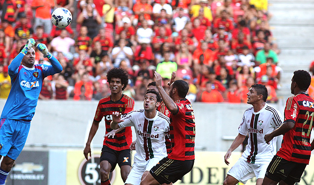 Lance do jogo entre Sport e Fluminense 