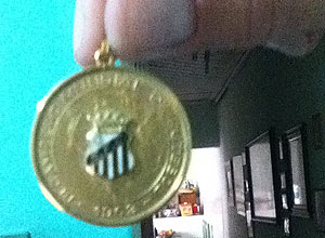 Medalha de Dalmo, recebida pelo bicampeonato mundial de 1963