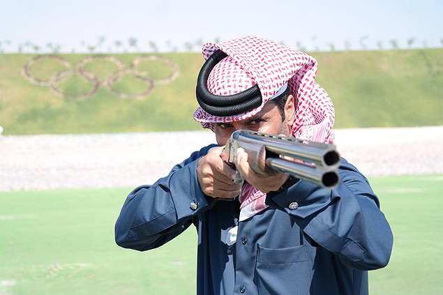 Nasser Al-Attiyah, do Qatar, bicampeo do Rali Dacar e medalhista olmpico do tiro esportivo em Londres-2012