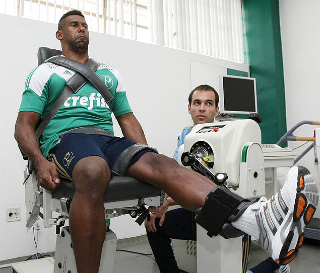 O goleiro Aranha durante um treino do Palmeiras