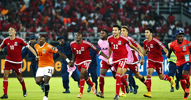 Seleo de Guin Equatorial comemora vitria sobre a Tunsia, nas quartas da Copa Africana de Naes