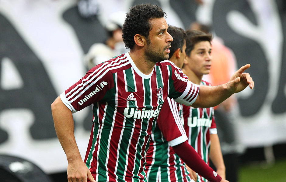 Fred comemora gol de pnalti sobre o Corinthians