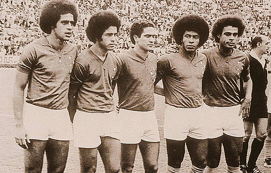 Eduardo, Roberto Batata, Palhinha, Jairzinho e Joozinho que integraram o elenco do Cruzeiro no duelo contra o River Plate em 1976