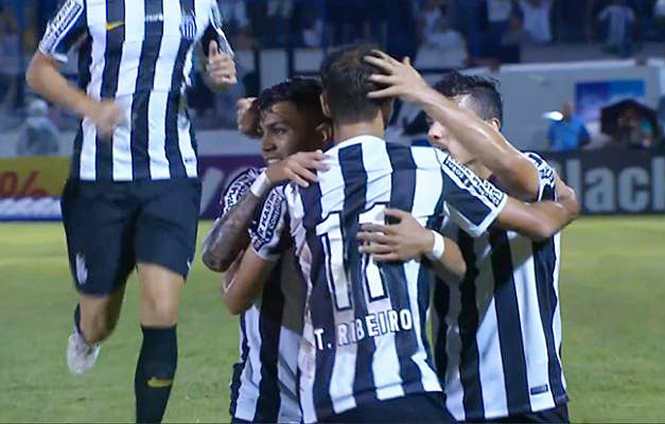Jogadores do Santos comemoram gol sobre o Marlia pelo Paulista