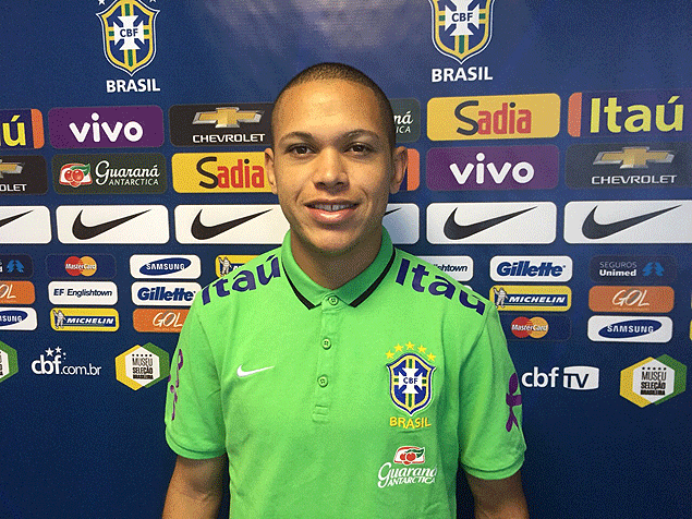 O atacante Marcos Guilherme, com a seleo olmpica brasileira 