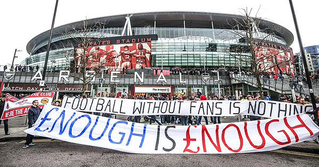 Torcedores de Arsenal e Liverpool protestam contra preo de ingressos