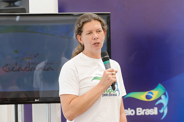 Medalhista olmpica, Ana Moser lidera ONG Atletas pelo Brasil