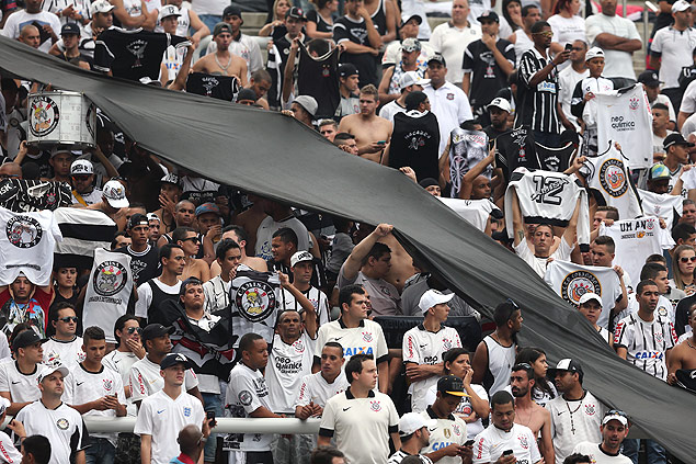 Torcida Pavilho 9, organizada do Corinthians, durante clssico contra o Palmeiras