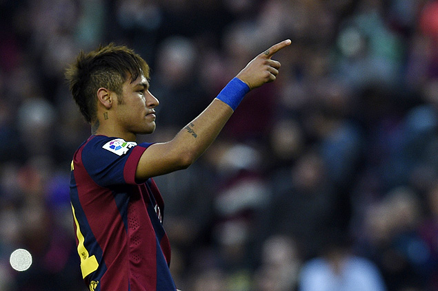 O atacante Neymar comemora um gol para o Barcelona contra o Getafe