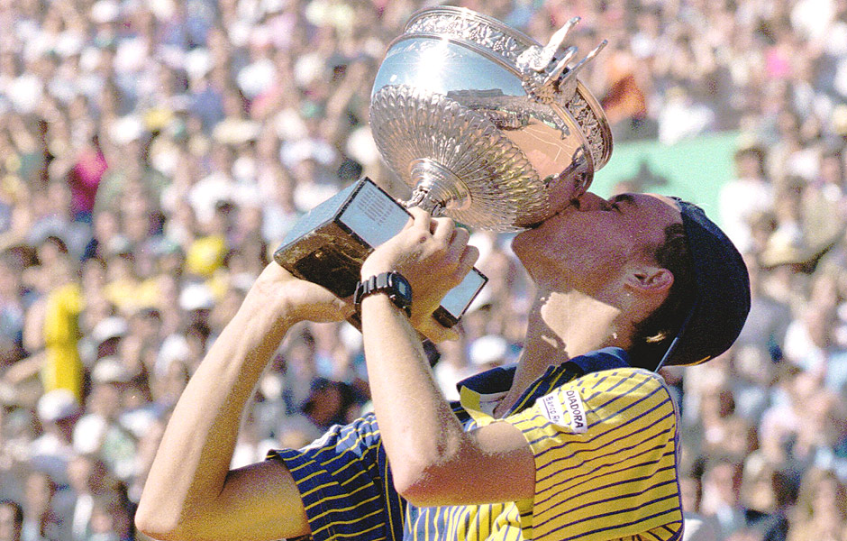 Guga comemora vitria no torneio de Roland Garros, em 1997