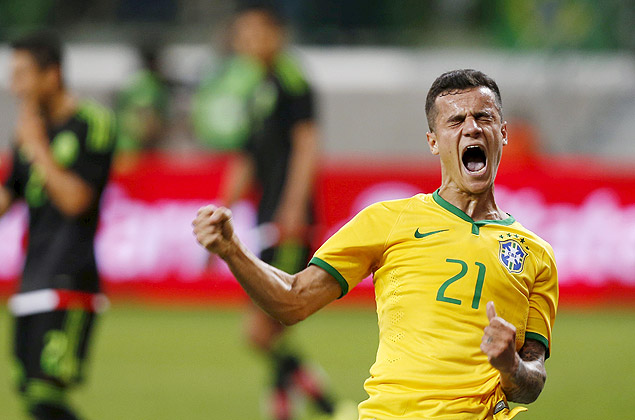 Philippe Coutinho celebra aps gol em amistoso da seleo brasileira contra o Mxico
