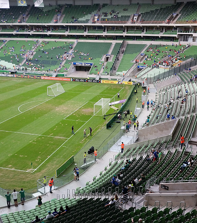 O gramado do Allianz Parque, trocado recentemente, antes da partida entre Palmeiras e Fluminense