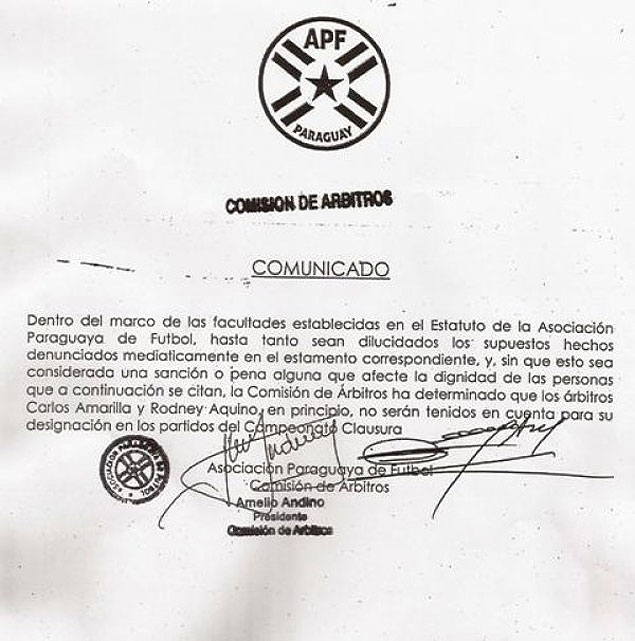 Comunicado da Comisso de rbitros da Associao Paraguaia de Futebol informando a suspenso de Amarilla e Aquino 