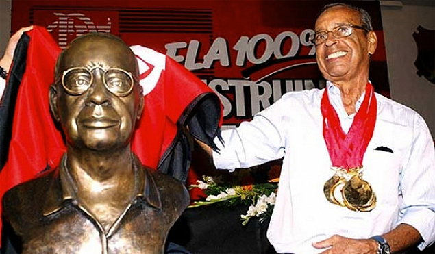 Carlinhos, ex-jogador e tcnico do Flamengo