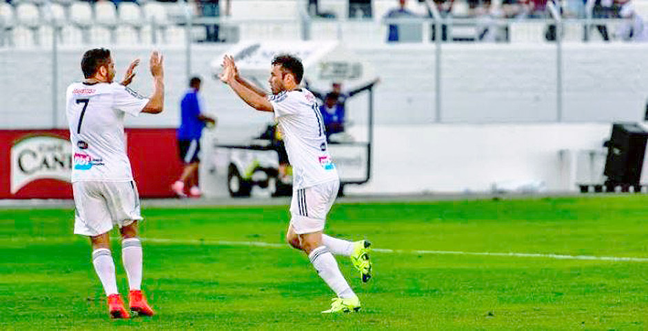 Renato Caj comemora gol sobre o Atltico-PR