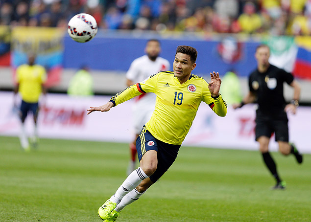 Teo Gutirrez, atacante colombiano, em ao na Copa Amrica