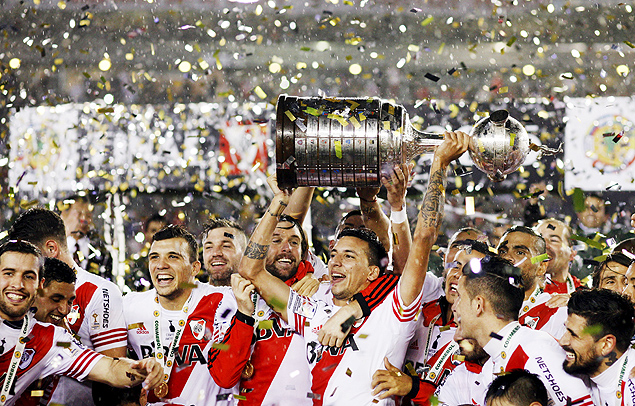 Jogadores do River Plate comemoram o título da Libertadores de 2015