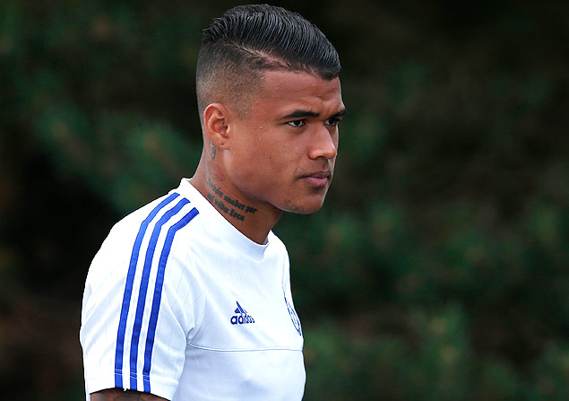 Football - Chelsea Training - FA Community Shield Preview - Chelsea Training Ground - 31/7/15 Chelsea's Kenedy during training Action Images via Reuters / Andrew Couldridge Livepic EDITORIAL USE ONLY. No use with unauthorized audio, video, data, fixture lists, club/league logos or 