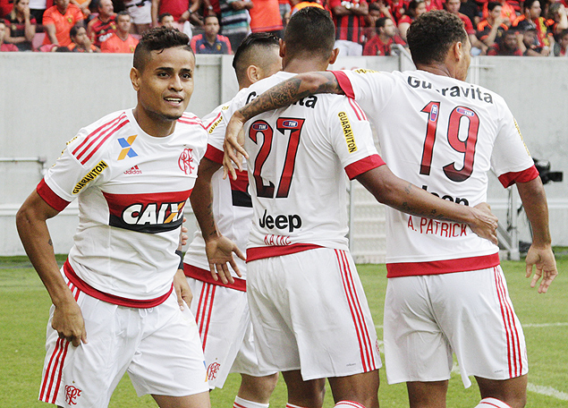Everton comemora o nico gol do Flamengo em partida contra o Sport
