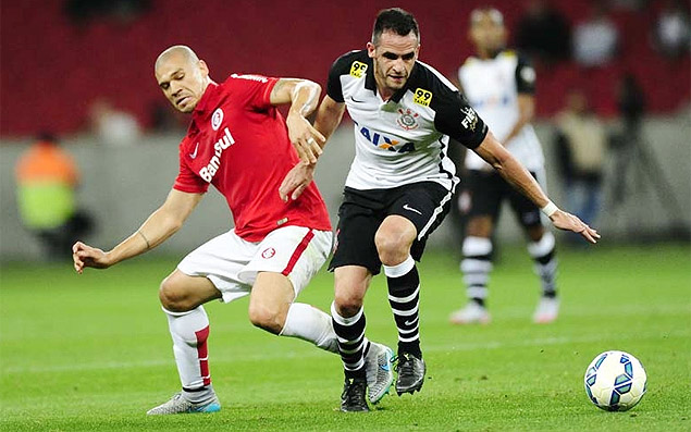 Inter x Corinthians --- Renato Augusto e Nilton. Inter x Corinthians - 26 rodada/Brasileiro