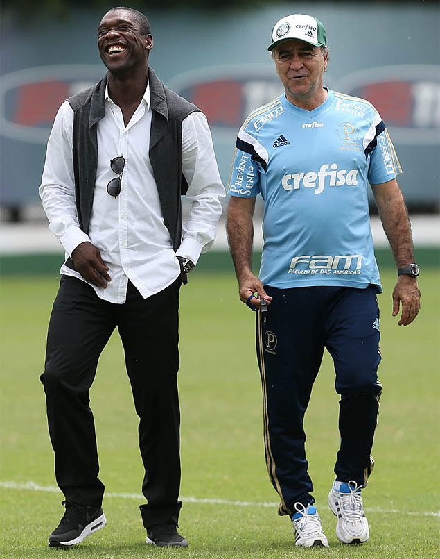Seedorf faz visita em treino do Palmeiras e conversa com Marcelo Oliveira. Créditos: Cesar Greco/Ag Palmeiras/Divulgação - https://farm1.staticflickr.com/698/21472393943_0c5b415c35_o.jpg