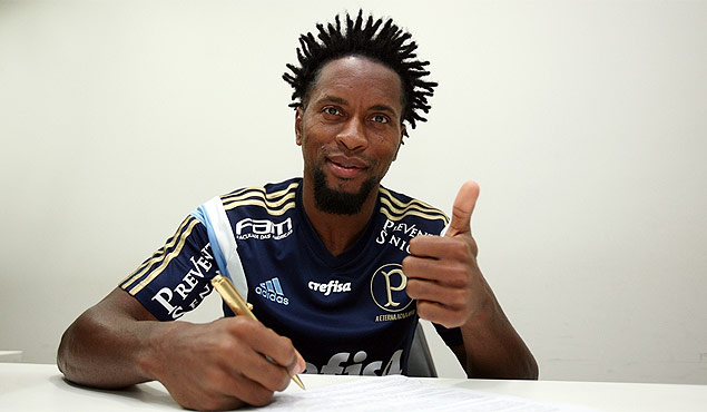 Z Roberto assina com o Palmeiras