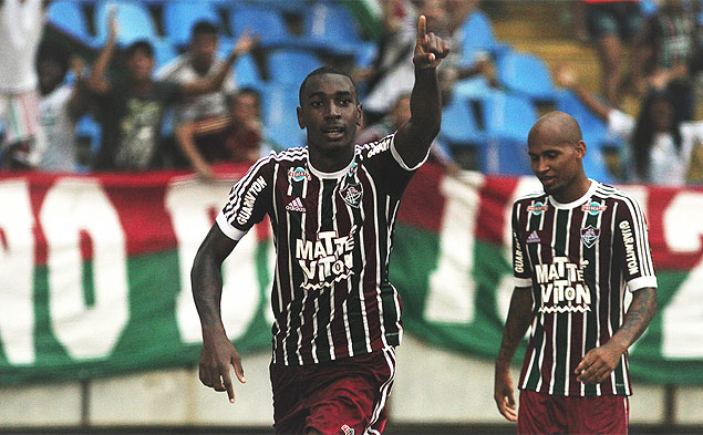Gerson comemora gol da vitria do Fluminense sobre o Vasco