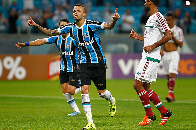 Luan comemora gol marcado na vitria do Grmio sobre o Fluminense 