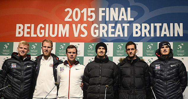 (fromL) Britain's Dominic Inglot, Kyle Edmund, Britain's captain Leon Smith, Andy Murray, James Ward and Jamie Murray pose during a press conference ahead of the Davis Cup World Group final between Belgium and Britain, on November 24, 2015, at Flanders Expo in Gent. The final will be played from 27 to 29 November 2015 in Gent Flanders Expo. AFP PHOTO / BELGA / DIRK WAEM ***BELGIUM OUT*** ORG XMIT: DW09