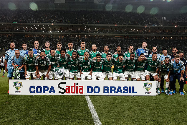 SAO PAULO, SP, BRASIL - 02-12-2015: FINAL DA COPA DO BRASIL - Palmeiras x Santos no estadio Allianz Parque em Sao Paulo. (Diego Padgurschi /Folhapress - (ESPORTE)