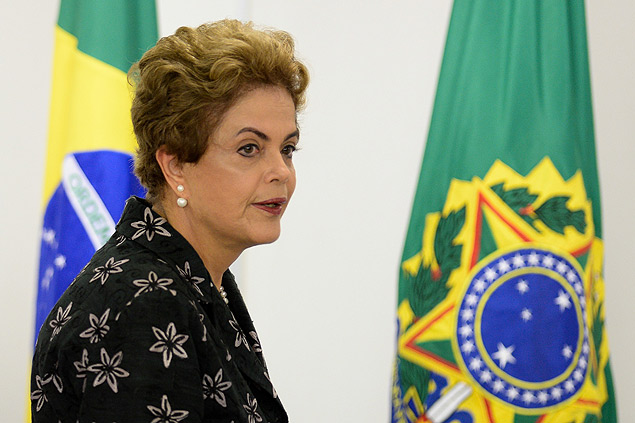 Brazilian President Dilma Rousseff is pictured during the signing of the sponsorship contracts of the country's first division football teams, at the presidential palace in Brasilia on January 19, 2016. AFP PHOTO / ANDRESSA ANHOLETE ORG XMIT: AAN005