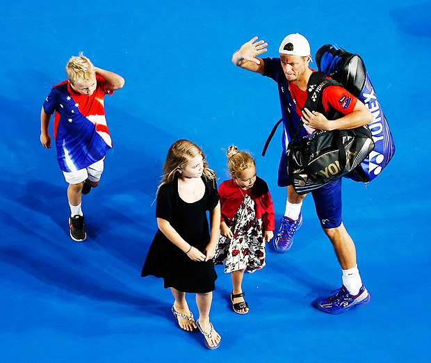 REFILE - ADDING CHILDREN'S NAMESAustralia's Lleyton Hewitt leaves with his children, Cruz (L-R), Mia and Ava, after playing his final Australian Open singles match before his retirement, at the Australian Open tennis tournament at Melbourne Park, Australia, January 21, 2016. REUTERS/Jason O'Brien ORG XMIT: MEL299