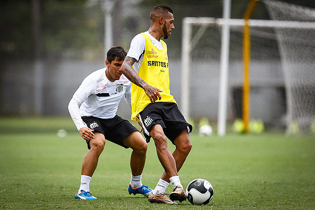Santos Futebol Clube. Lucas Otvio e Paulinho. Foto: Ricardo Saibun/ Santos FC - https://www.flickr.com/photos/santosfc/24374526660/