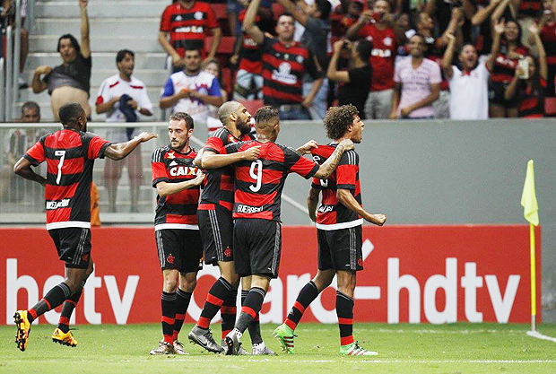 Flamengo e Fluminense - Willian Aro (dir.) comemora seu gol