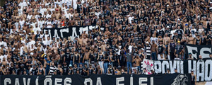 Torcida do Corinthians durante partida contra o Palmeiras – Adriano Vizoni/Folhapress