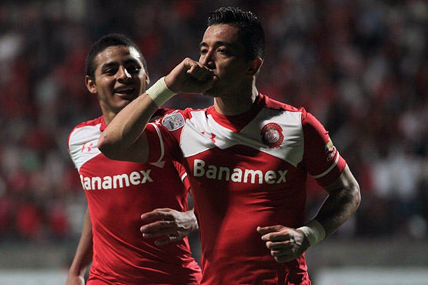 Uribe comemora o gol marcado na vitria do Toluca sobre o San Lorenzo