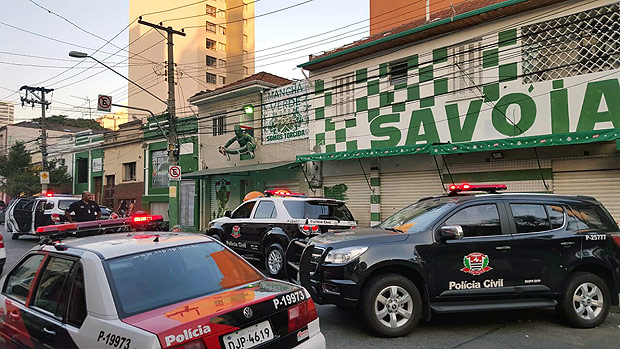 Polcia Militar e Civil faz operao nas sedes das torcidas organizadas de So Paulo