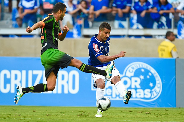 Lance do jogo entre Cruzeiro e Amrica