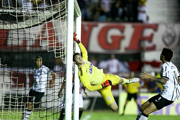 O goleiro Caque Frana durante um jogo do Corinthians na Copa So Paulo de futebol jnior