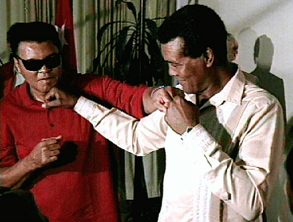 Muhammad Ali (esq) com Teofilo Stevenson em Cuba