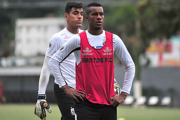 O colombiano Jonathan Copete durante um treino do Santos