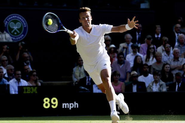 (160709) -- LONDON, July 9, 2016 (Xinhua) -- Tomas Berdych of the Czech Republic returns the ball during the men's singles semifinal with Andy Murray of Britain on Day 11 at the Championships Wimbledon 2016 in London, Britain, on July 8, 2016. (Xinhua/Ye Pingfan)