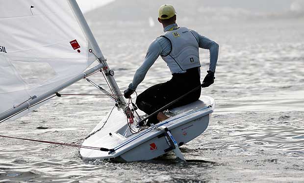 Brazilian Olympic team sailor Robert Scheidt sails his laser yacht during a training session in Rio de Janeiro, Brazil, June 22, 2016. REUTERS/Sergio Moraes ORG XMIT: SMS10