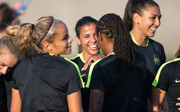 This Wednesday (3), it's all about Marta, Cristiane and Formiga, as all eyes are on the Brazilian female football team 